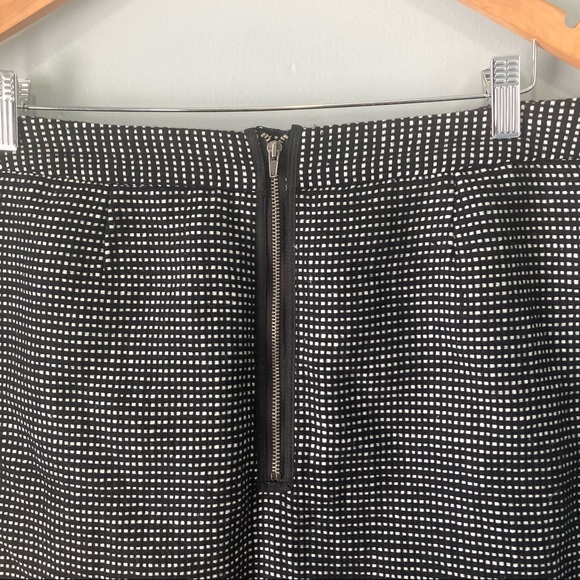 Gap Wool Blend Miniskirt Black and White Woven Tweed Size 14 NWOT - Picture 3 of 9